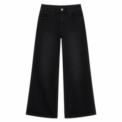 Relaxed Wide-Leg Jeans